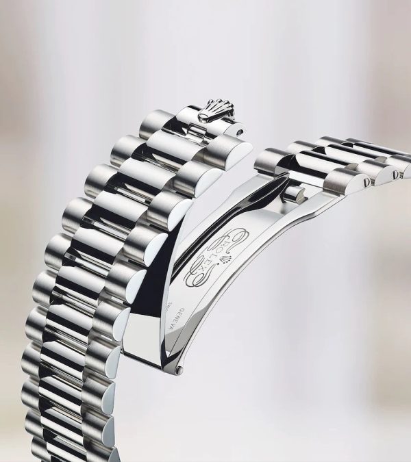 Rolex Day-Date 40 White gold Ref# 228239-0033
