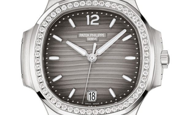 Patek Philippe Nautilus, Ref# 7118/1200A-011